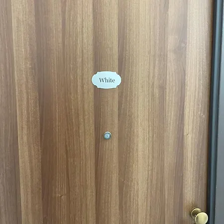 Trastevereloft228 Apt. White *